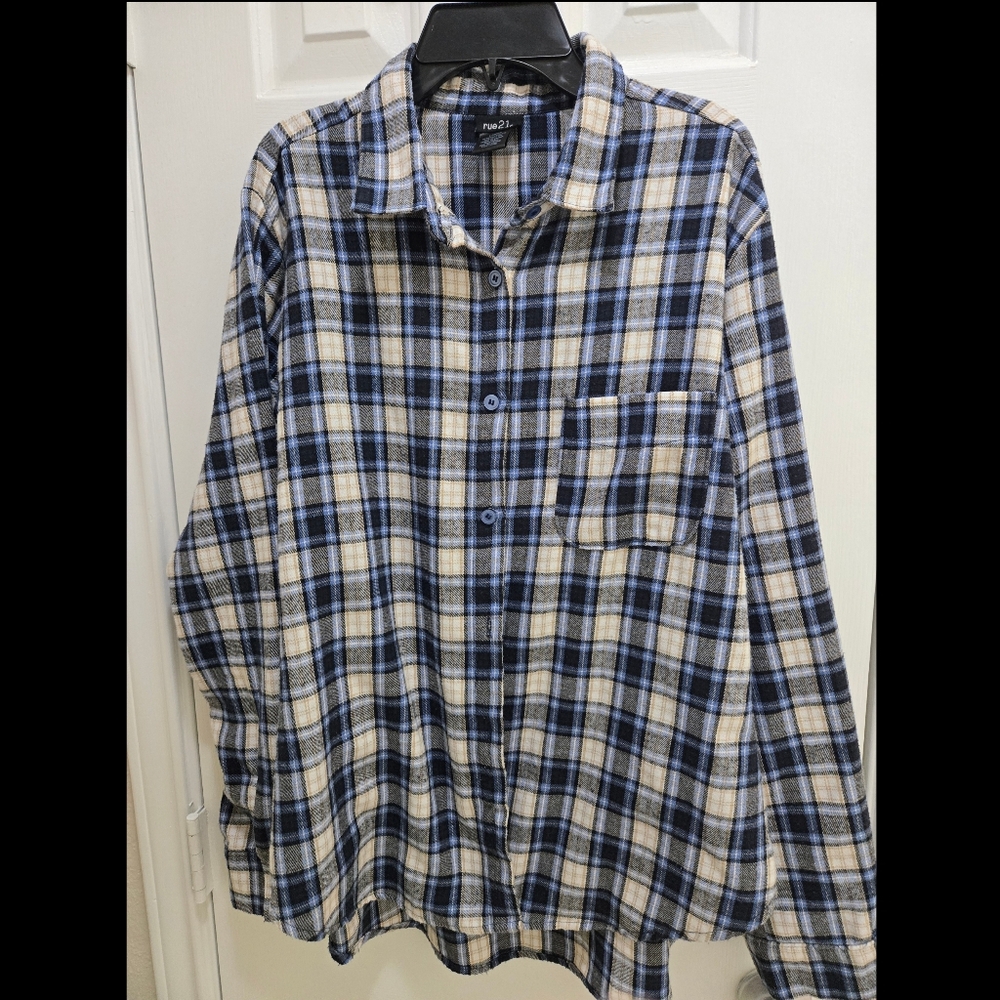 Rue21 Blue White Plaid  Button Down Flannel Shirt Women's Size Large EUC